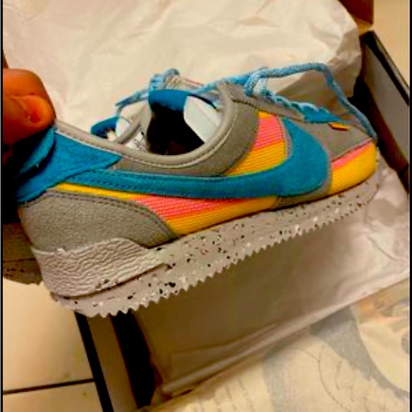 Nike shoes - Picture 3 of 7